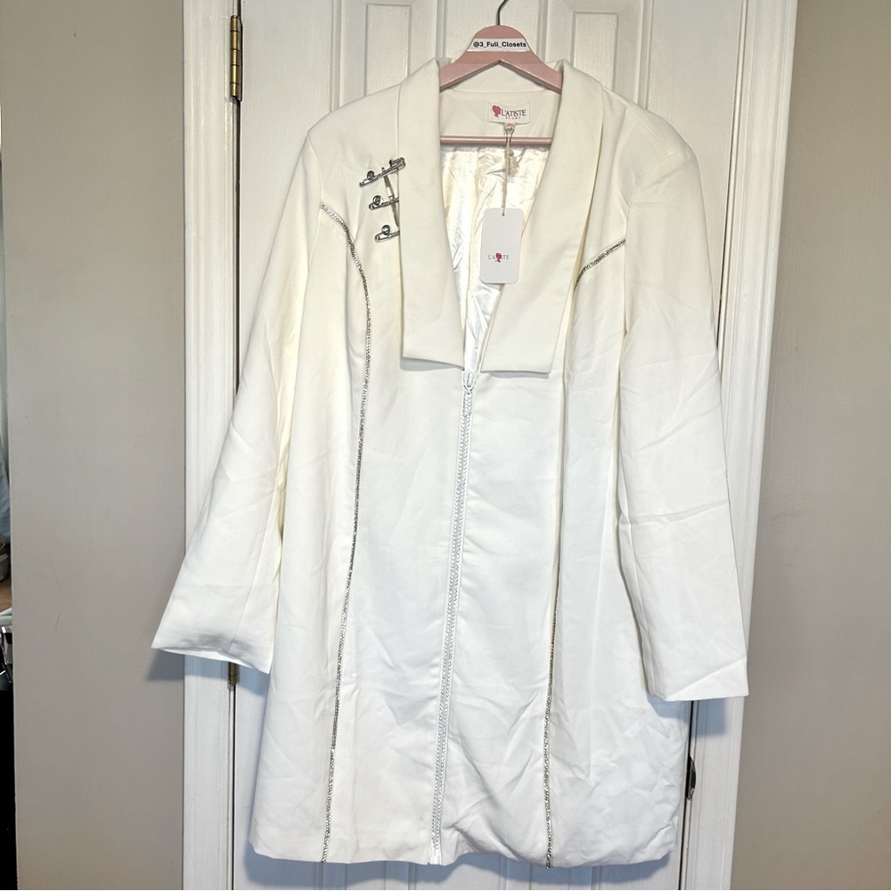 L’Atiste By Amy White Rhinestone Zip Front Longline Jacket Coat Dress | Size 3X